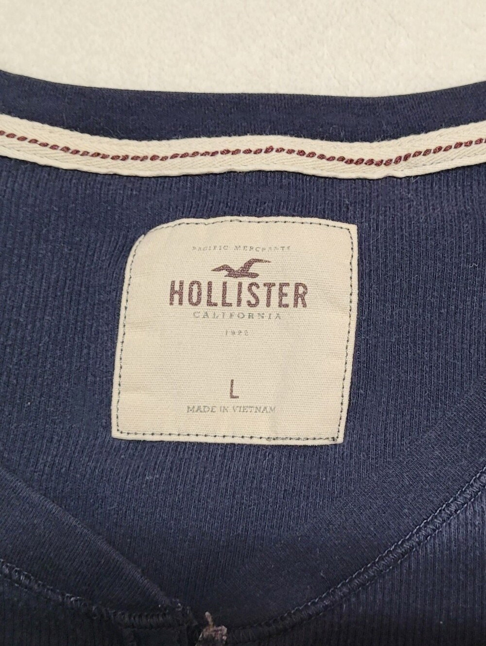 Elena Gilbert Vampire Diaries Vintage Y2K Hollister Navy Blue Button V-neck Top - Picture 8 of 9